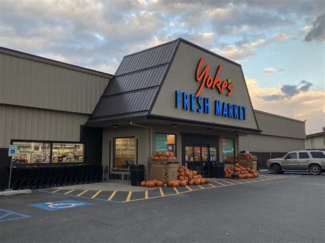 Yoke's foods - In 1990, the company became an employee-owned enterprise and currently operates stores in various cities throughout Washington and Idaho. It offers a range of products that includes wines, grocery supplies, dairy items, and natural and organic foods. Yoke s Fresh Markets operates deli, bakery, seafood and pharmacy departments.
